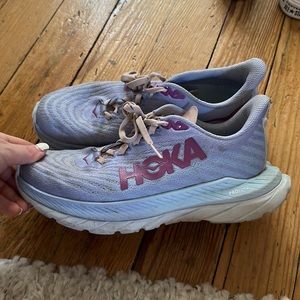 HOKAS!